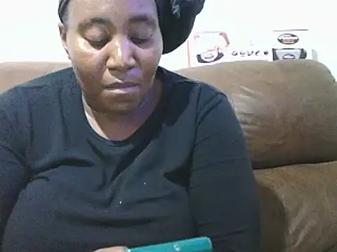 Snapshot of ebonytitts4u chatting on 09-14-25, 06:29 ebonytitts4u online show from 09-14-25, 06:29