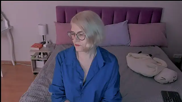 sabrinamacmarren online show from 03-11-25, 07:25