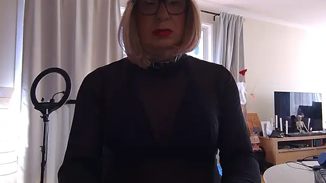 rachel latex online show from 10-14-25, 11:27