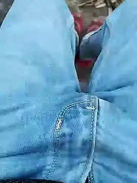 Snapshot of bigh96dik chatting on 12-27-24, 11:39 bigh96dik online show from 12-27-24, 11:39