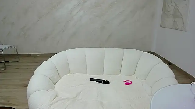 Snapshot of lissababe1 chatting on 10-13-25, 05:35 lissababe1 online show from 10-13-25, 05:35