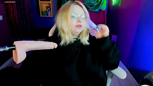 Yoki Shizuko online show from 01-12-26, 06:51