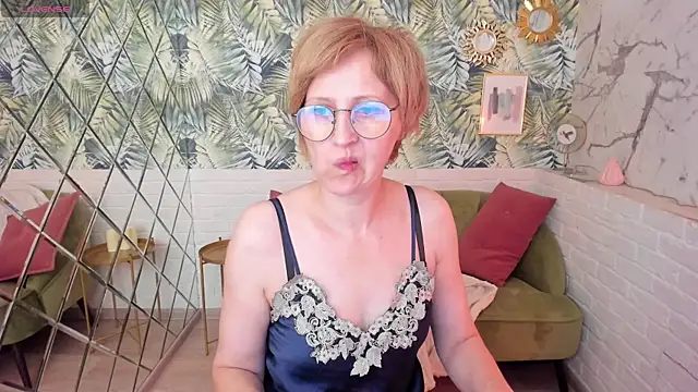 Paris Cherry online show from 05-31-26, 06:09