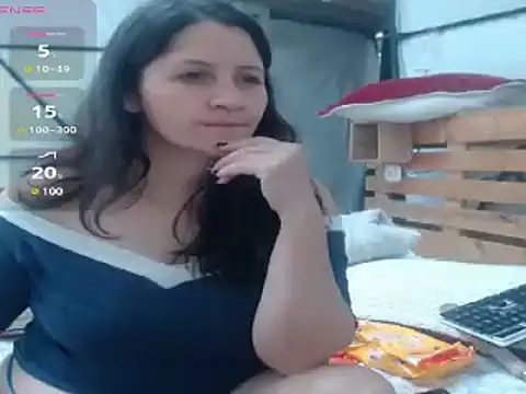 Snapshot of angel_sw chatting on 01-11-25, 08:43 angel sw online show from 01-11-25, 08:43