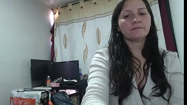 Snapshot of angel_sw chatting on 10-02-25, 08:27 angel sw online show from 10-02-25, 08:27