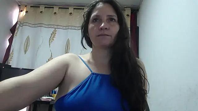 Snapshot of angel_sw chatting on 10-13-25, 08:09 angel sw online show from 10-13-25, 08:09