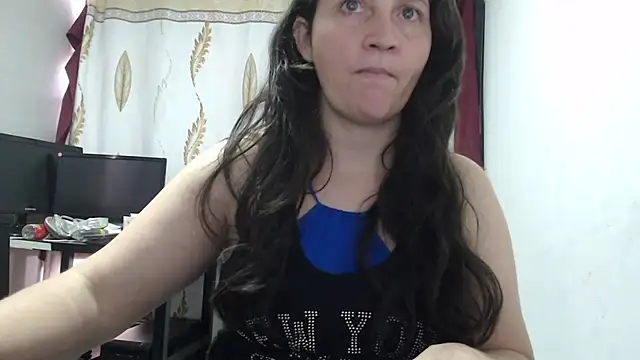 Snapshot of angel_sw chatting on 10-14-25, 07:36 angel sw online show from 10-14-25, 07:36