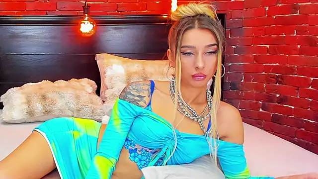 Snapshot of ChristynaRoss chatting on 02-07-26, 08:23 ChristynaRoss online show from 02-07-26, 08:23