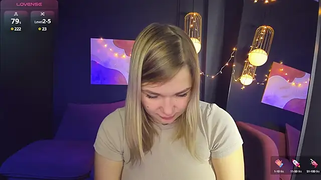 Snapshot of BellaDreamy chatting on 01-10-25, 05:37 BellaDreamy online show from 01-10-25, 05:37