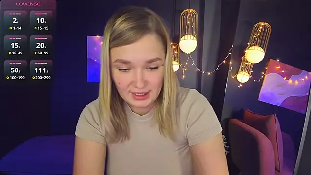 Snapshot of BellaDreamy chatting on 01-10-25, 12:04 BellaDreamy online show from 01-10-25, 12:04