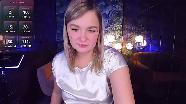 Snapshot of BellaDreamy chatting on 01-14-25, 08:20 BellaDreamy online show from 01-14-25, 08:20