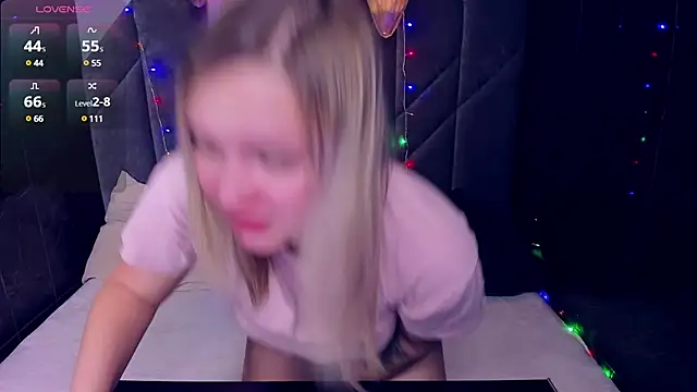 Snapshot of BellaDreamy chatting on 01-16-25, 05:21 BellaDreamy online show from 01-16-25, 05:21