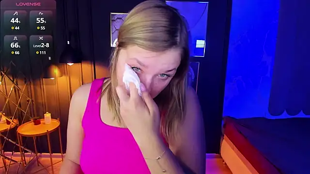 Snapshot of BellaDreamy chatting on 01-17-25, 05:11 BellaDreamy online show from 01-17-25, 05:11