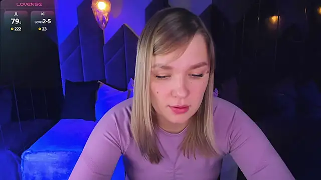 Snapshot of BellaDreamy chatting on 03-07-25, 04:55 BellaDreamy online show from 03-07-25, 04:55