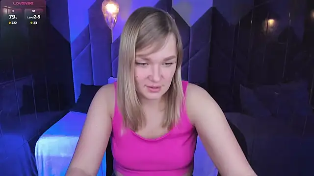 Snapshot of BellaDreamy chatting on 03-14-25, 01:35 BellaDreamy online show from 03-14-25, 01:35