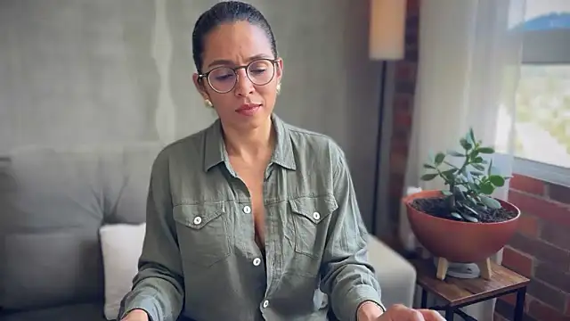 illaroom online show from 10-14-25, 07:58