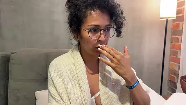 illaroom online show from 10-22-25, 10:42