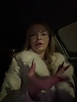 Snapshot of AnastasiaAniess chatting on 12-21-25, 06:48 AnastasiaAniess online show from 12-21-25, 06:48