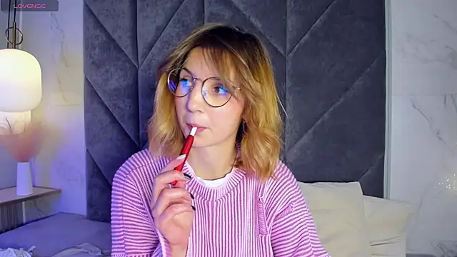 Snapshot of JaneGraceful chatting on 12-21-24, 12:59 JaneGraceful online show from 12-21-24, 12:59