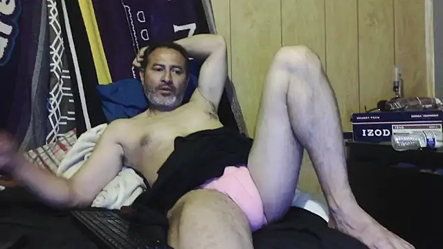 Snapshot of dantehot2020 chatting on 12-16-25, 10:37 dantehot2020 online show from 12-16-25, 10:37