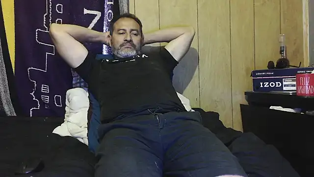 Snapshot of dantehot2020 chatting on 12-21-25, 03:19 dantehot2020 online show from 12-21-25, 03:19