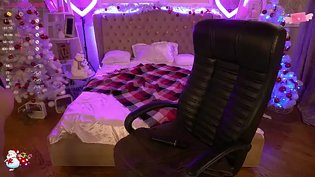 Snapshot of FoxyShy chatting on 01-04-25, 12:49 FoxyShy online show from 01-04-25, 12:49