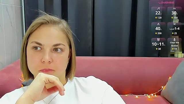 Snapshot of TataArdent chatting on 01-13-25, 08:15 TataArdent online show from 01-13-25, 08:15