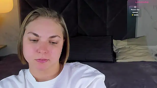 Snapshot of TataArdent chatting on 01-31-25, 11:35 TataArdent online show from 01-31-25, 11:35