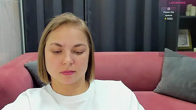 Snapshot of TataArdent chatting on 02-21-25, 11:43 TataArdent online show from 02-21-25, 11:43