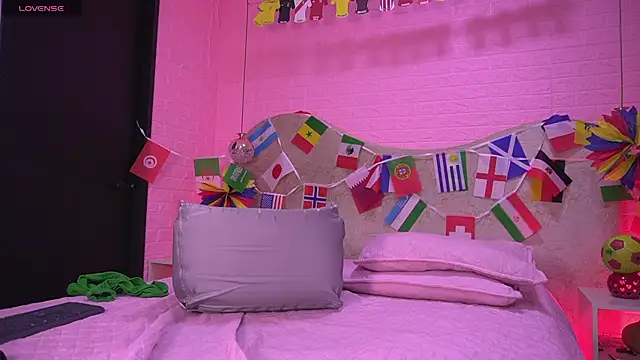 Snapshot of sarakaisy chatting on 06-23-26, 12:03 sarakaisy online show from 06-23-26, 12:03