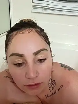 babygirl0777 online show from 05-04-26, 03:46