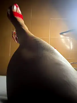 Snapshot of Wet-Pussycat chatting on 10-08-25, 06:38 Wet-Pussycat online show from 10-08-25, 06:38