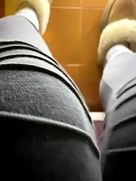 Snapshot of Wet-Pussycat chatting on 12-02-25, 04:35 Wet-Pussycat online show from 12-02-25, 04:35