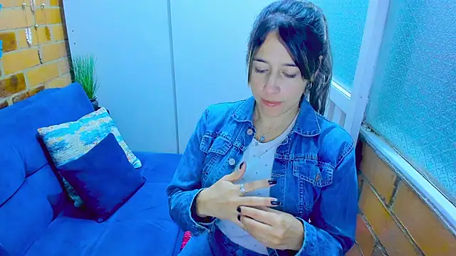 Snapshot of Penelope47 chatting on 01-25-25, 10:07 Penelope47 online show from 01-25-25, 10:07