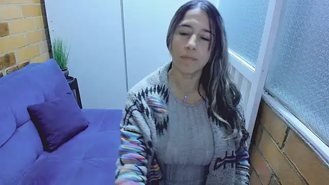 Snapshot of Penelope47 chatting on 03-06-25, 10:04 Penelope47 online show from 03-06-25, 10:04