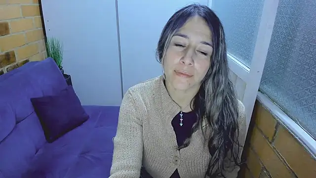 Snapshot of Penelope47 chatting on 03-07-25, 10:43 Penelope47 online show from 03-07-25, 10:43