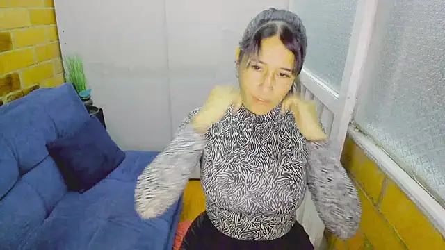 Snapshot of Penelope47 chatting on 03-21-25, 07:24 Penelope47 online show from 03-21-25, 07:24