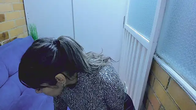 Snapshot of Penelope47 chatting on 03-21-25, 10:28 Penelope47 online show from 03-21-25, 10:28