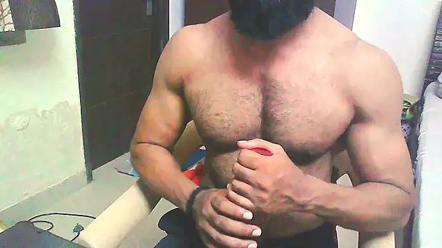 Snapshot of Vbestshow chatting on 10-05-25, 11:41 Vbestshow online show from 10-05-25, 11:41