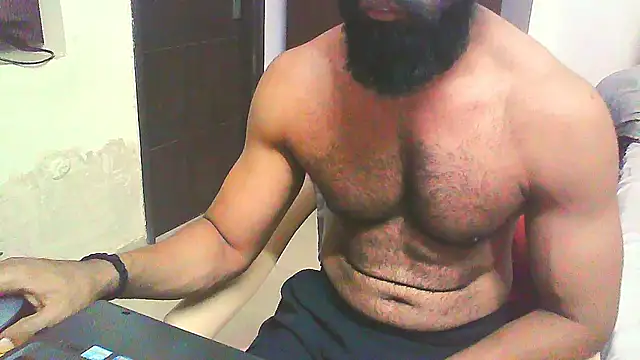 Snapshot of Vbestshow chatting on 10-08-25, 10:57 Vbestshow online show from 10-08-25, 10:57