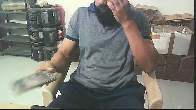 Snapshot of Vbestshow chatting on 10-09-25, 01:31 Vbestshow online show from 10-09-25, 01:31