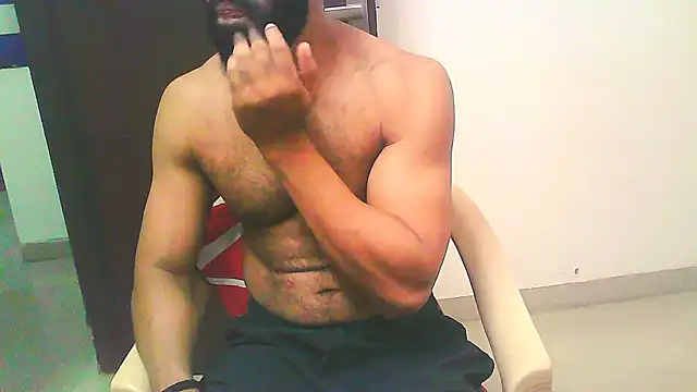 Snapshot of Vbestshow chatting on 10-12-25, 12:59 Vbestshow online show from 10-12-25, 12:59