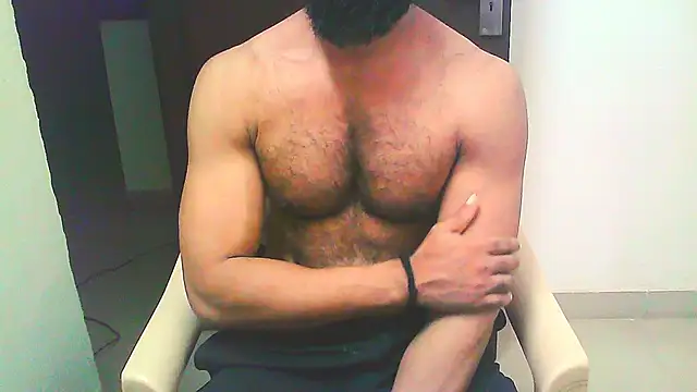 Snapshot of Vbestshow chatting on 10-20-25, 11:10 Vbestshow online show from 10-20-25, 11:10