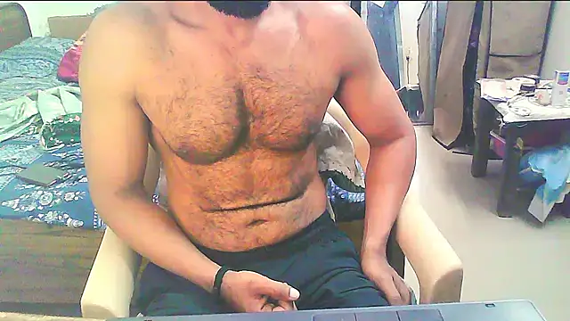 Snapshot of Vbestshow chatting on 10-27-25, 11:36 Vbestshow online show from 10-27-25, 11:36