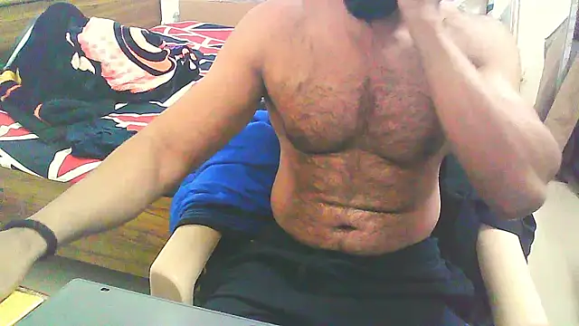 Snapshot of Vbestshow chatting on 11-21-25, 12:15 Vbestshow online show from 11-21-25, 12:15