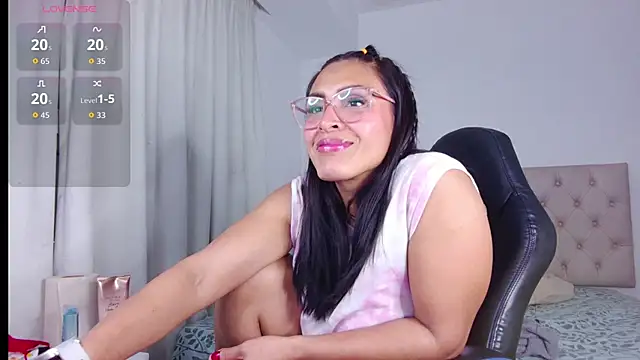 Snapshot of ms_freyax chatting on 10-24-25, 02:41 ms freyax online show from 10-24-25, 02:41