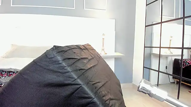 Snapshot of Blackrosse__ chatting on 02-14-25, 04:09 Blackrosse online show from 02-14-25, 04:09