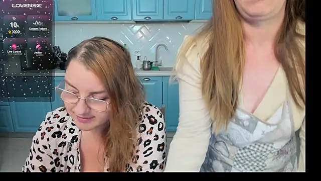 Snapshot of LIVYA chatting on 09-30-25, 06:29 LIVYA online show from 09-30-25, 06:29