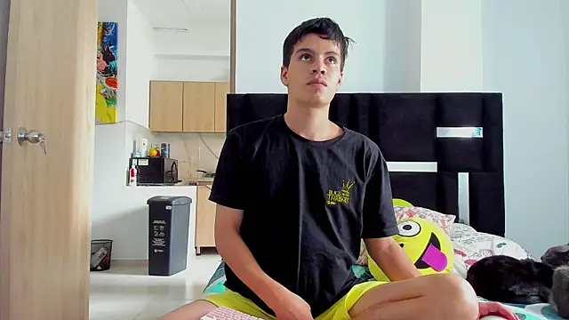 Snapshot of Dimitrixxx__ chatting on 09-08-25, 04:17 Dimitrixxx online show from 09-08-25, 04:17