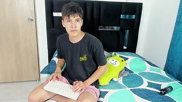 Snapshot of Dimitrixxx__ chatting on 09-26-25, 10:25 Dimitrixxx online show from 09-26-25, 10:25